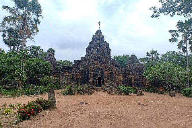 Killing Field & Paddy Rice Fields Tuk Tuk Adventure - Who will enjoy this day most?