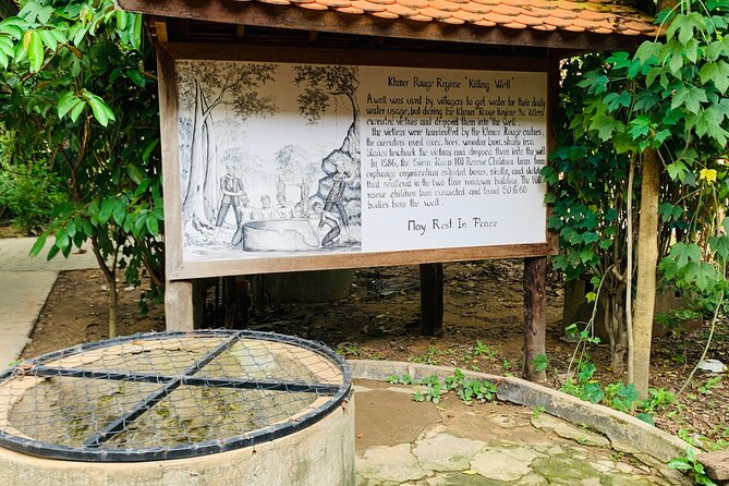 Killing Fields, War Museum and Floating Village ( Mechrey ) - The War Museum and Cambodia’s civil war