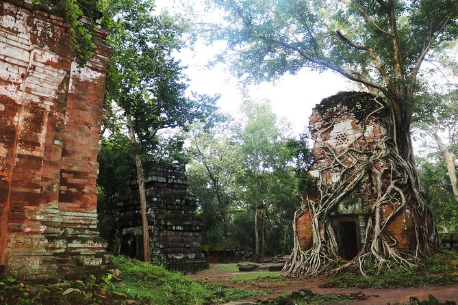 Koh Ker and Boeng Mealea Jungle Explorer - Lunch is simple and at your own expense