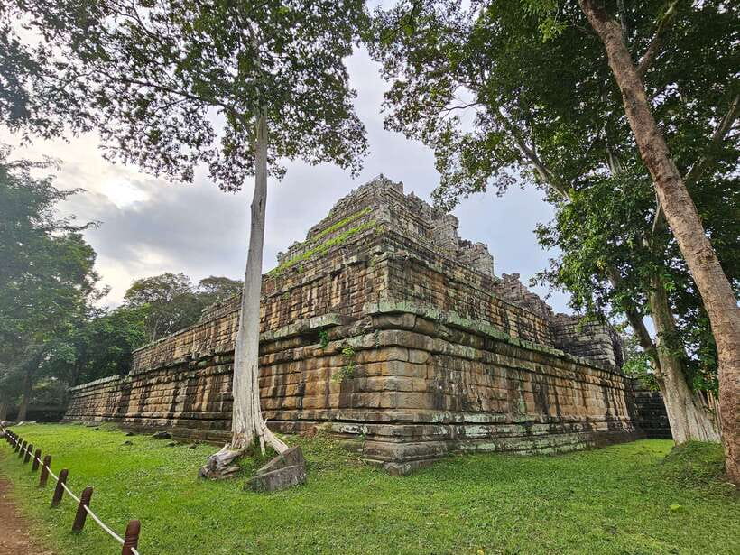 Koh Ker & Beng Mealea Day Trip from Siem Reap - Prasat Thom gives the day its best viewpoint