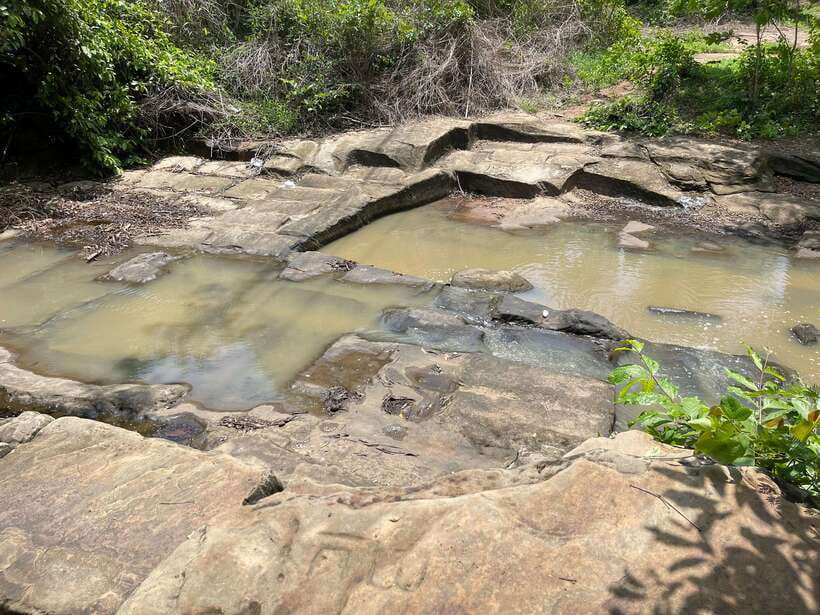 Koh Ker, Kulen Waterfall and Beng Mealea from Siem Reap - Lunch near Koh Ker and the long rural transfer