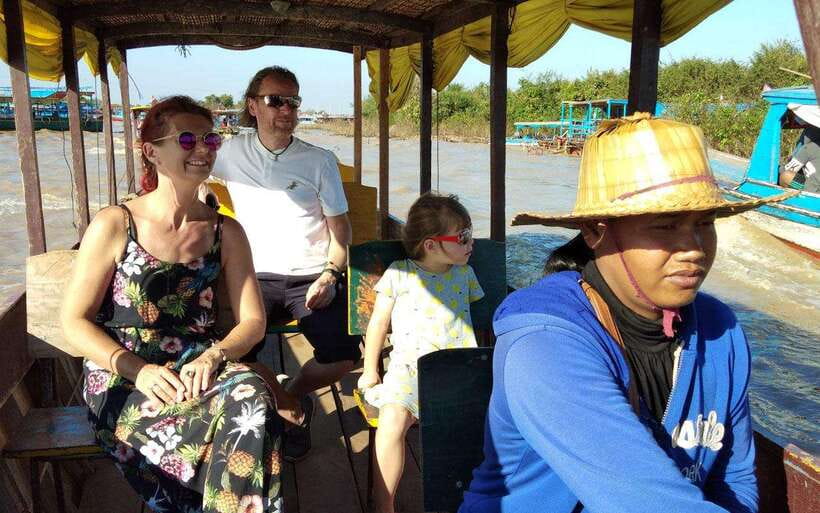Kompong Kleang Floating Village Guide Tour from Siem Reap - Who should book this experience
