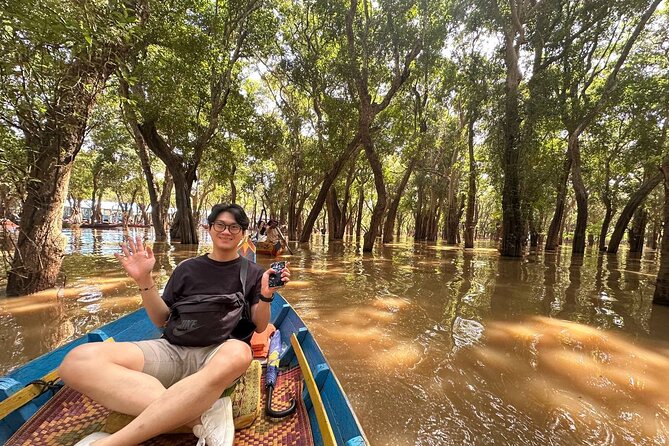 Kompong Phluk Floating village & Mangrove forest cruise - Psar Chaa adds a short market stop
