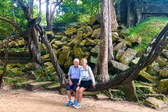 Kulen Mountain Waterfall-1000 Lingas -Siem Reap Tour - The extra temple stop on the way back