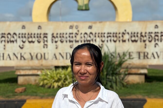 Lady Tuk Tuk Angkor By SONA-English Speaking Driver - Lunch near Srah Srang, then Ta Prohm