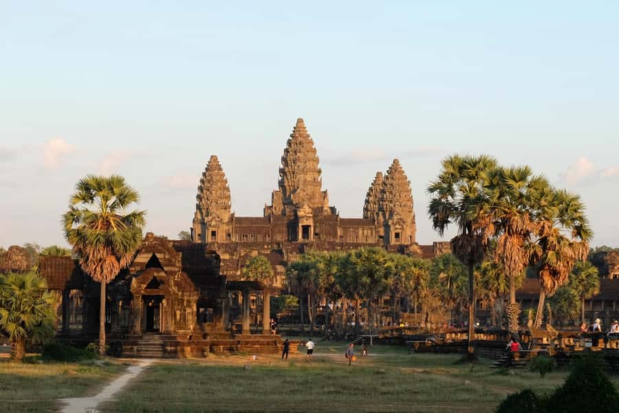 Luxury Private 2-Day Angkor Wat with English or German Guide - Day two: sunrise and the Grand Circuit