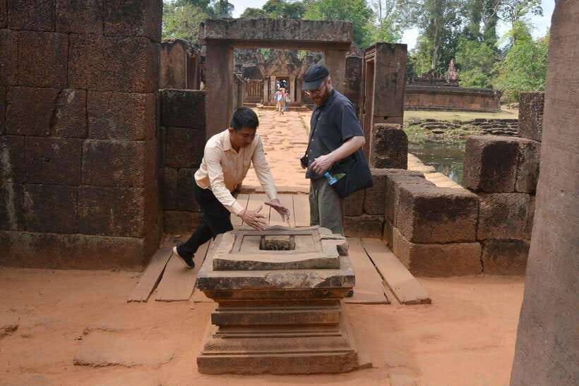 Luxury Private 2-Day Angkor Wat with English or German Guide - The shorter one-day plan
