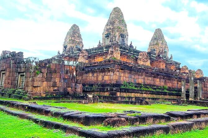 Magically Smart Angkor Explorer _ 2-Day Private Tour - Ta Prohm keeps the jungle atmosphere