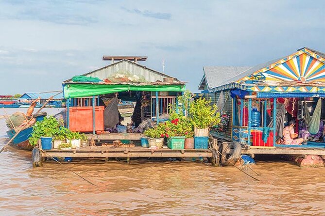 Mechrey Floating Village Tour & Mangrove from Siem Reap - The canal before the village