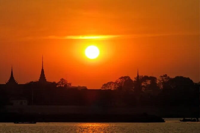 Mekong River in Phnom Penh sunset Cruise - Is 90 Minutes the Right Length?