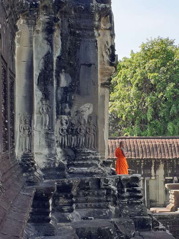 Mixture of temples and waterfall. - What the guide and driver add