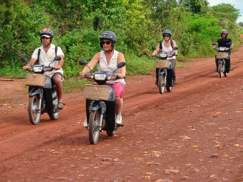 Motos Tour adventure Kulen Mountain - What the guide adds to the day