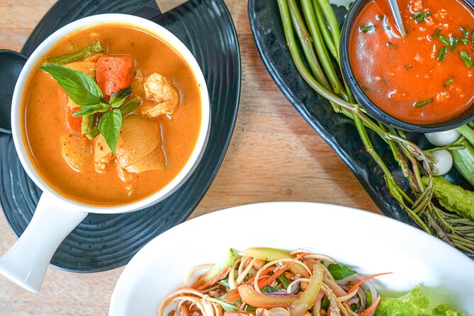Old Siem Reap Sunset Food Tour by Tuk-tuk - What makes this Siem Reap food tour special