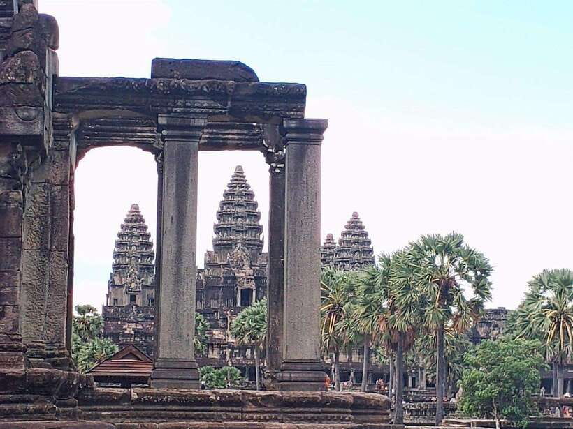 One Day Exploration to Angkor Wat, Angkor Thom & Ta Prohm - The Terraces and a sensible lunch break