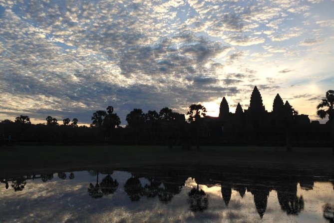One day normal Angkor tour - Baksei Chamkrong and the smaller stop with a big comparison