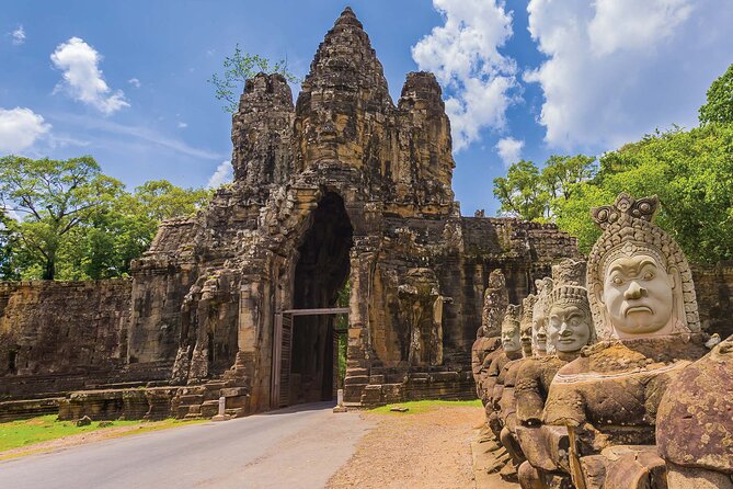 One Day Private Guide Tour of Angkor Thom, Bayon, Ta Phrom & Angkor Wat - Bayon’s 200-plus stone faces