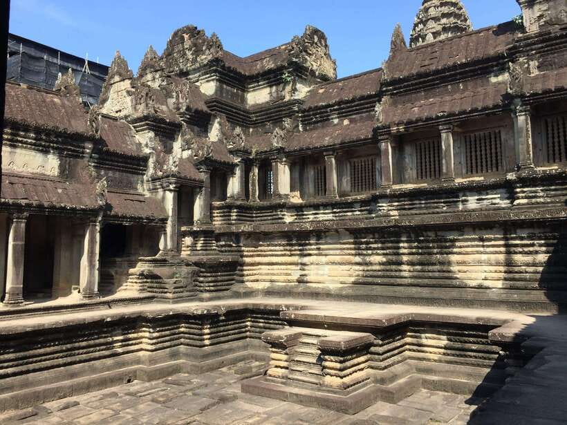 One Day Shared Trip to Angkor Temples with sunset - Bayon and its 216 stone faces