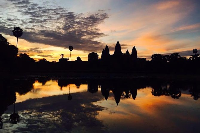 One Day tour with sunrise in car with A/C or Van & Guide. - How the Private Guide Changes the Day