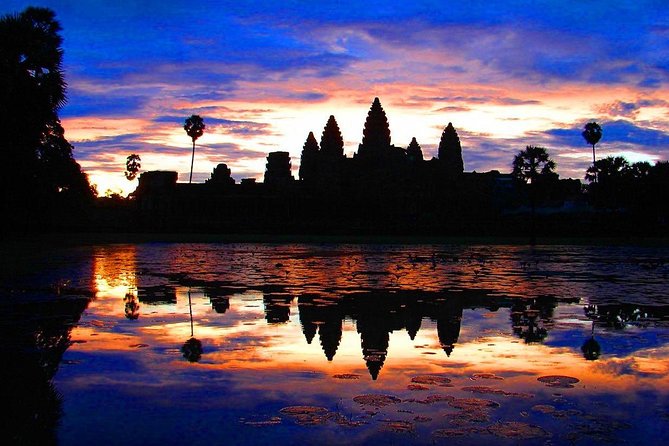 One Day tour with sunrise in car with A/C or Van & Guide. - Air-Conditioned Transport, Water, and Towels