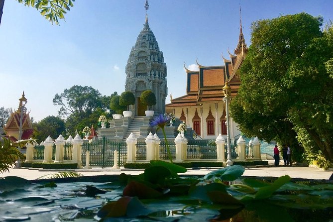 Oudong Mountain and Phnom Penh Full Day Private Tour - The road toward Oudong Mountain