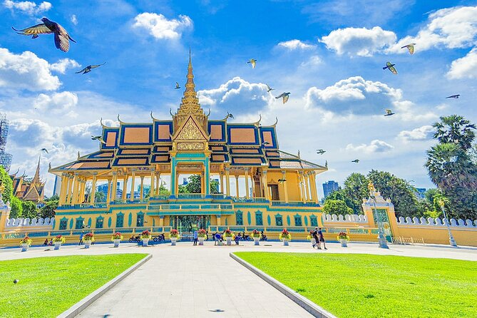 Oudong Mountain and Phnom Penh Full Day Private Tour - What the $165 price includes