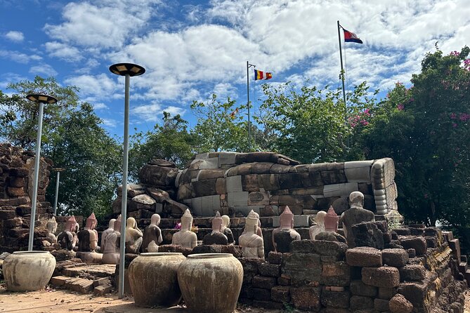 Oudong Mountain History and Pagoda Tour - Kampong Luong and traditional silversmith work