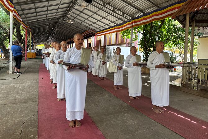 Oudong Mountain History and Pagoda Tour - Chey Odam market at the mountain’s base