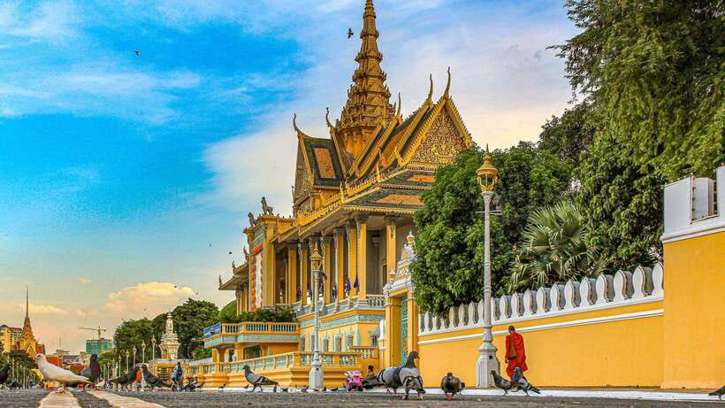 Oudong Mountain & Phnom Baset Private Tours from Phnom Penh - What the long itinerary feels like in practice