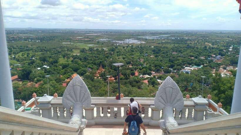 Oudong Mountain - Phnom Penh Former Capital Private Day Tour - The road north through villages and floodplains
