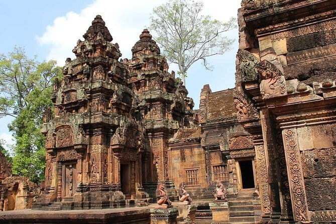 Phnom Kulen Waterfall & Banteay Srei Tour - Five things to know before booking