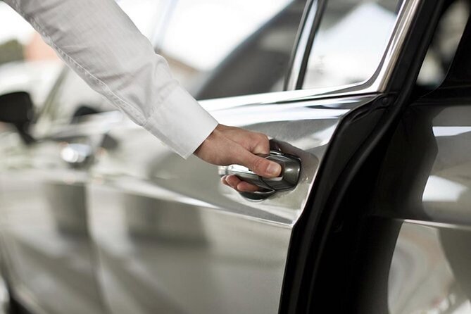 Phnom Penh Airport (KTI) Private Hotel Pickup or Drop-off - The 45 to 50 minute ride into town