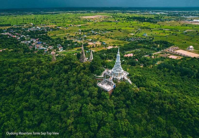 Phnom Penh - Battambang Transfer Plus Stop Sightseeing - Kampong Loung from the deck of a boat