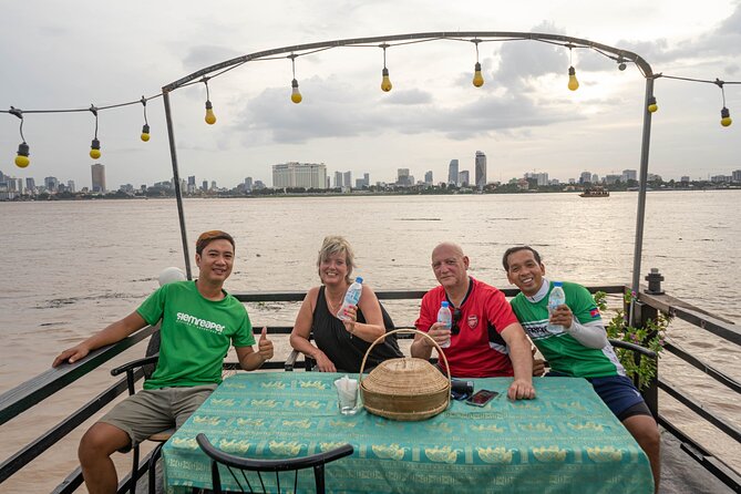 Phnom Penh Bike & Boat Sunset Tour / E-Bike Available - Who will enjoy this ride most