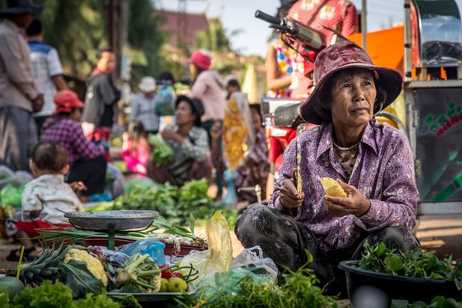 Phnom Penh city Tour by Cyclo - Meeting at Sorya Center Point at 2:30 pm