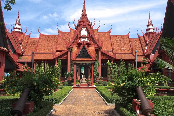 Phnom Penh City Tour, Silver Pagoda, Genocide Museum, Killing Fields - What to bring and how to prepare