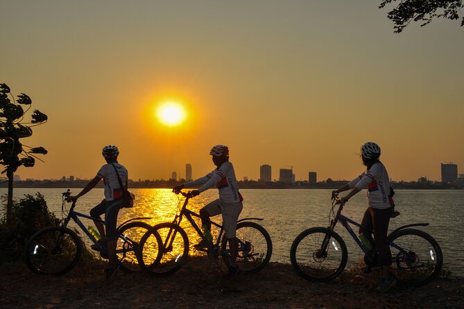 Phnom Penh: Cycling Adventure on Islands of the Mekong - Returning to Phnom Penh by ferry