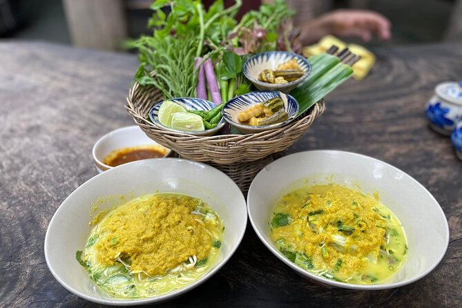 Phnom Penh Evening Foodie Vespa Tour / Tuk Tuk Available - Why an evening food ride works in Phnom Penh