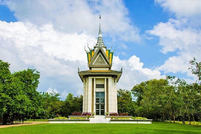 Phnom Penh Full Day Private Tour Included All Admission Tickets - Wat Phnom And The City’s Founding Story