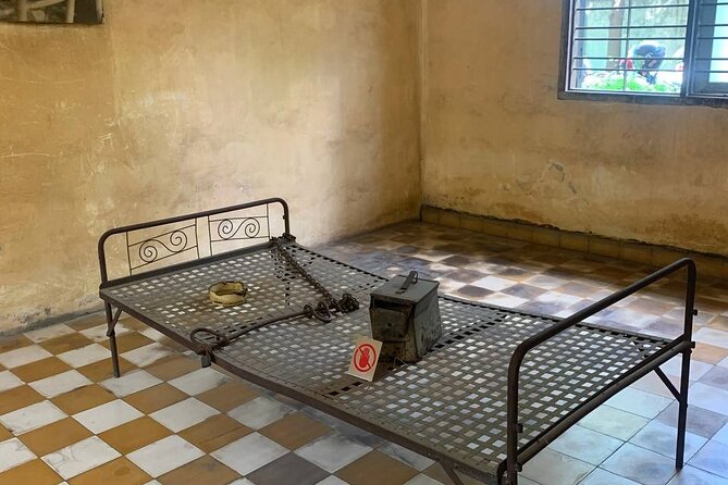 Phnom Penh full day Tour - Choeung Ek: understand the Killing Fields beyond the name