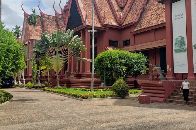 Phnom Penh full day Tour - What the private minivan adds to the day