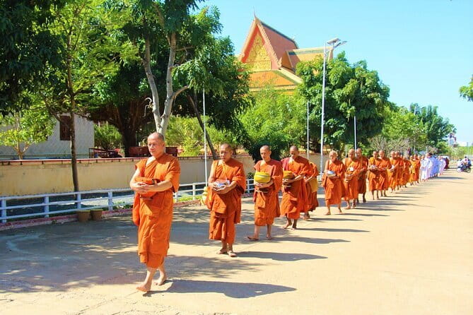 Phnom Penh Islands of the Mekong Guided Bike Tour - Free Hotel pickup/drop-off - Should you book the Silk Islands cycling tour?
