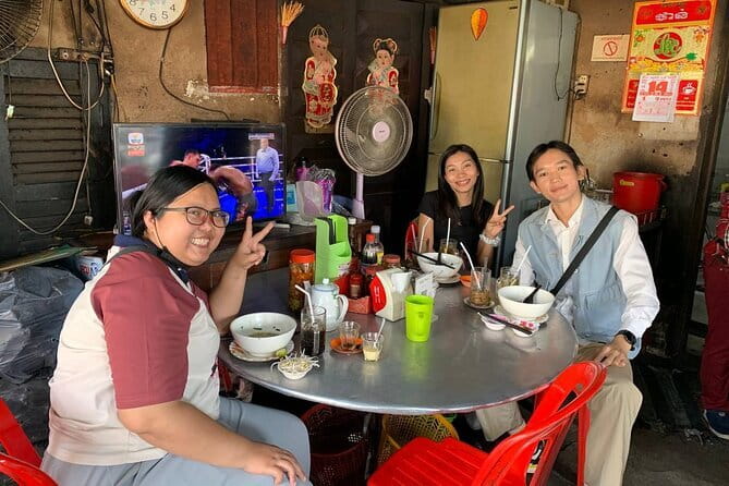 Phnom Penh Morning Breakfast, Market and Art Tour by Tuktuk - Why this Phnom Penh morning works so well