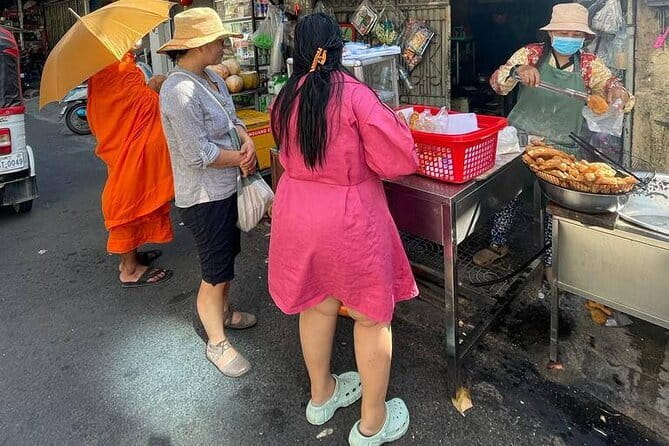 Phnom Penh Morning Breakfast, Market and Art Tour by Tuktuk - A family noodle restaurant and Cambodian breakfast