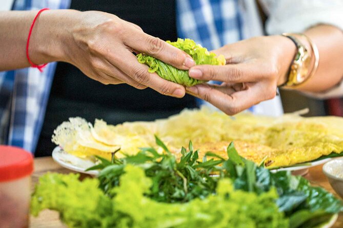 Phnom Penh Morning Market & Food Tour by Tuktuk - Includes All Food & Drinks! - What the guide adds to the food