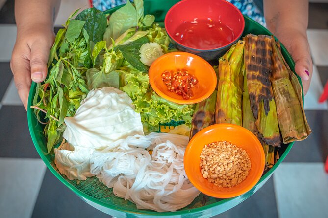 Phnom Penh’s Culinary Underground: Local Food Tour by Tuk-tuk - Khmer curry noodles at Sophath