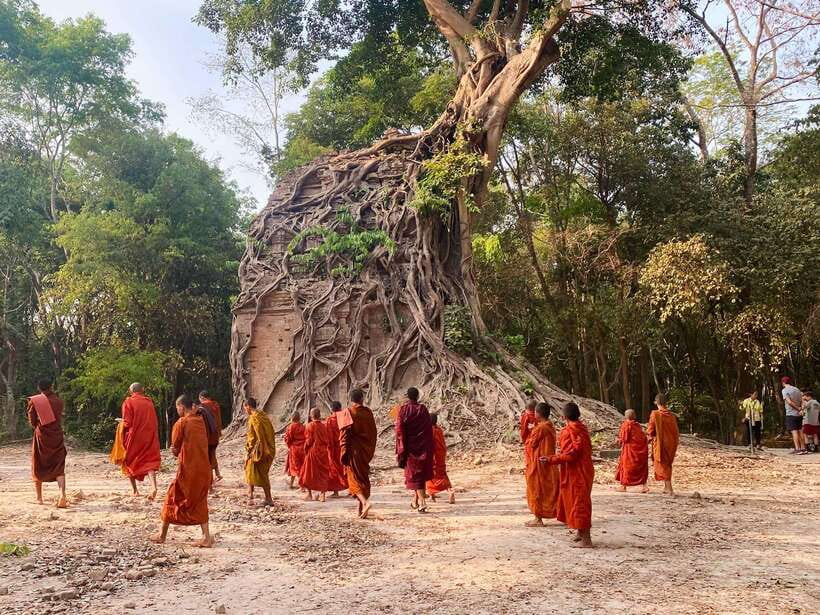 Phnom Penh - Siem Reap Road Transfer Plus Sightseeing - Price, extra costs, and who gets good value