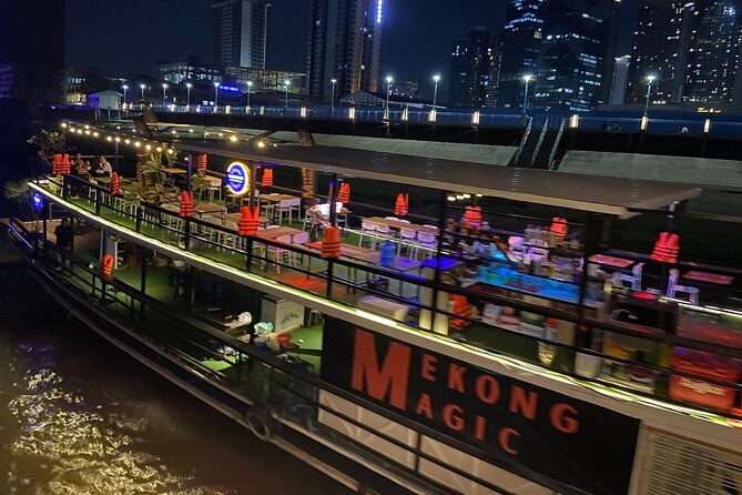 Phnom Penh: Sunset Cruise-Free Beers-Sodas-BBQ Buffet-fruit plate - BBQ buffet, fruit, and drink service