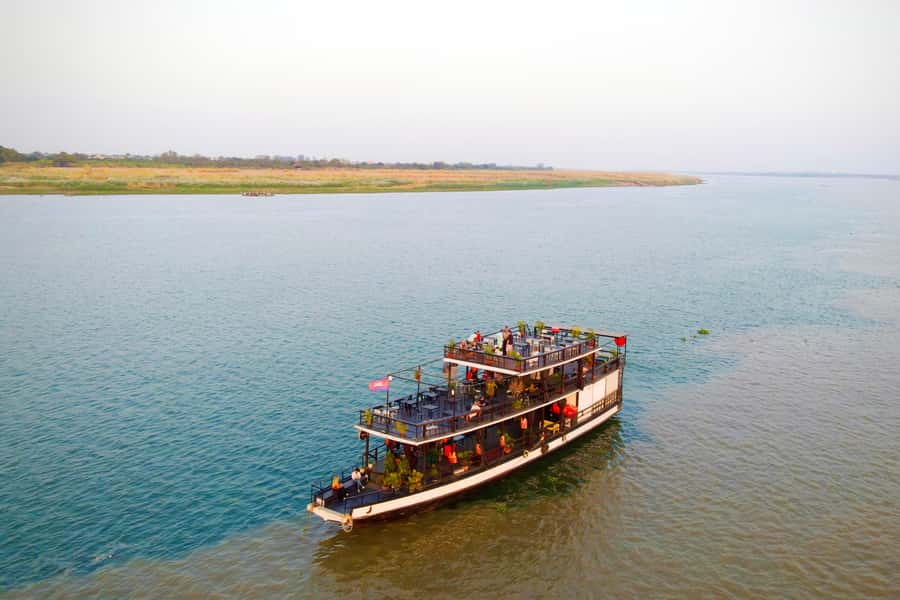 Phnom Penh: Sunset Cruise with Unlimited Beer &Fruit platter - What the $9 price really gives you