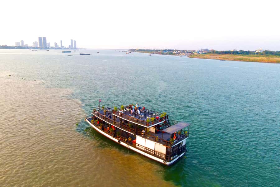 Phnom Penh: Sunset Cruise with Unlimited Beer &Fruit platter - The parts that may not suit you