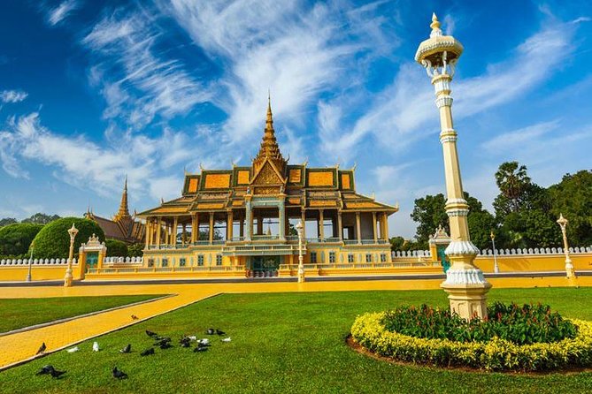 Phnom Penh: To/From Siem Reap Private Transport - Leaving Phnom Penh or Siem Reap